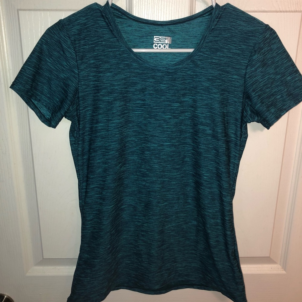 Athletic fitted T !